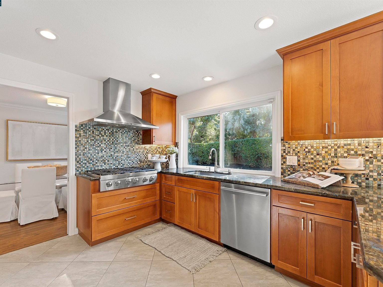1410 De La Cruz Way