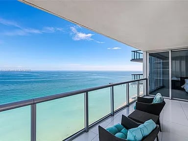 17001 Collins Ave # 2508