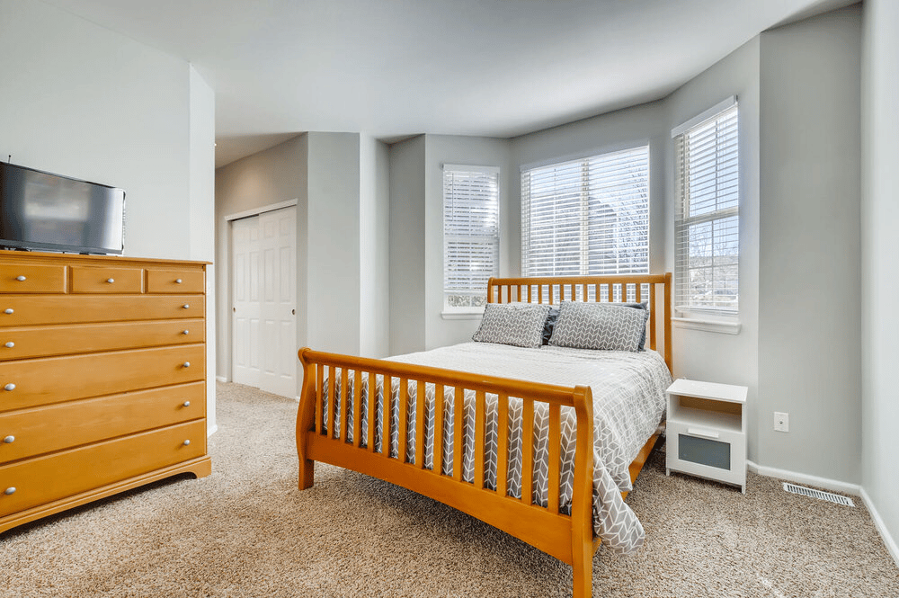 Just Listed: Bright End Unit in Littleton