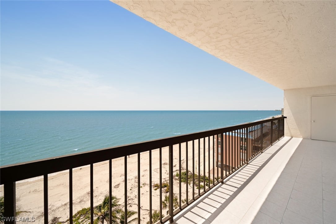 26300 Hickory Blvd #906