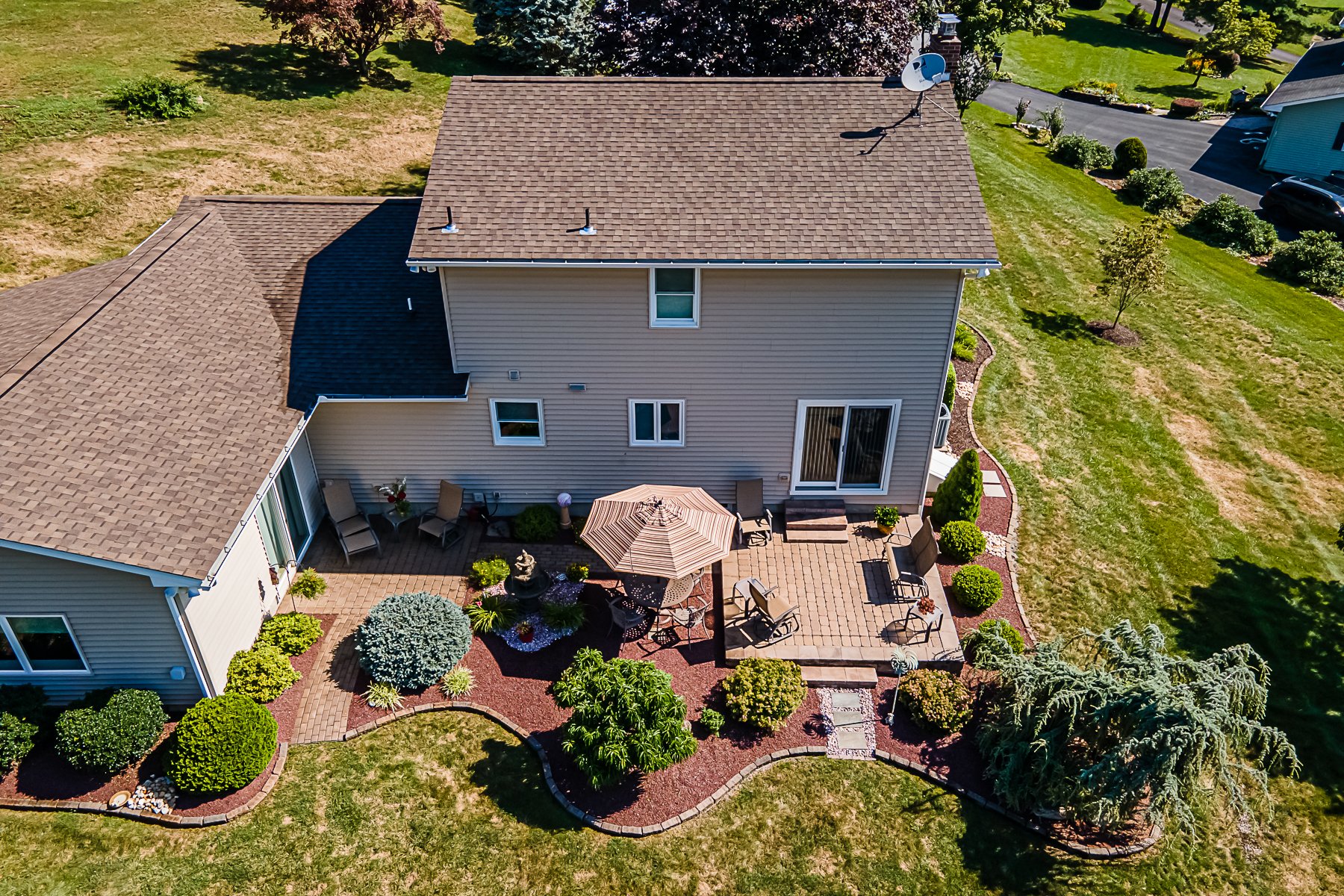 2785 Hill Drive
