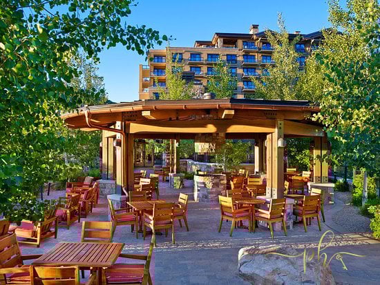 Burgers & Brews at St. Regis: Park City’s Best Summer Tuesday Tradition