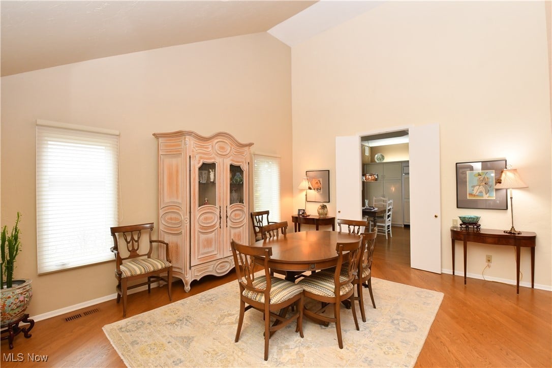 9 Longmeadow Ln