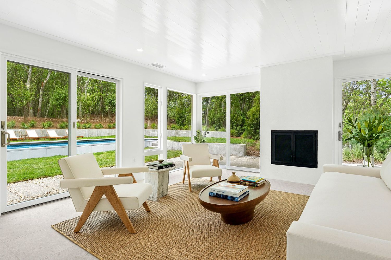Whitecrest: Mid-Century Modern, Gut-Renovated and Gorgeous