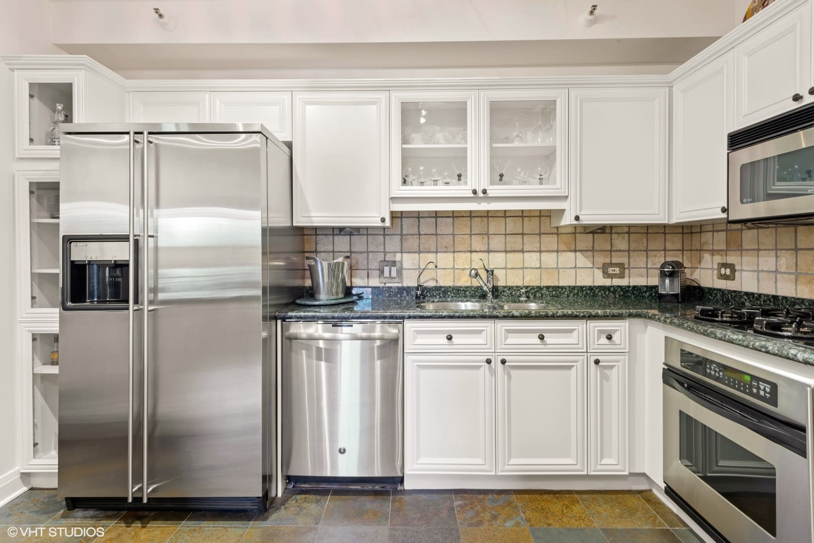 55 W Delaware Pl Unit 313