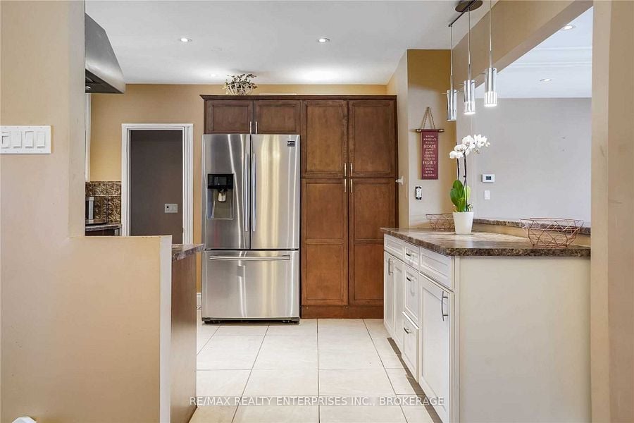 1810 South Sheridan Way Unit: Upper