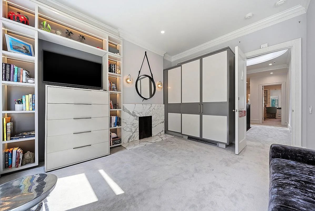 67 East 82nd Street