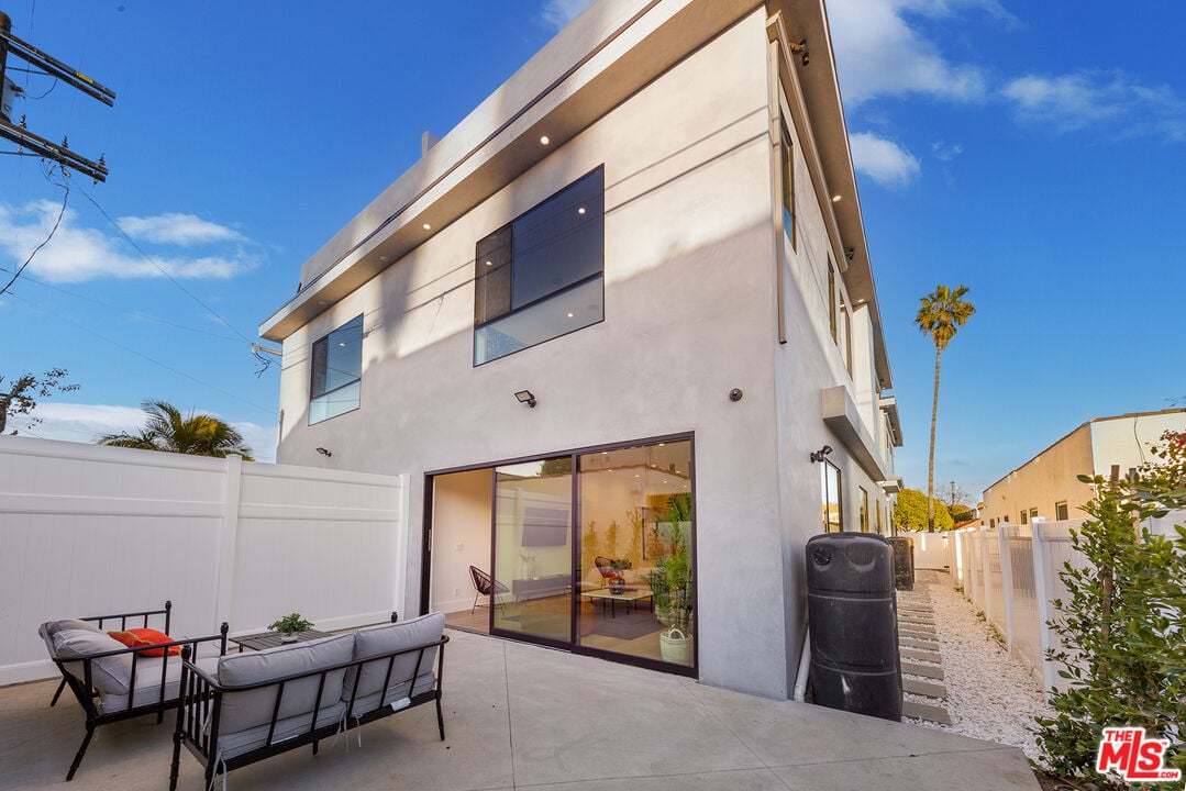 1635 S Sherbourne Dr