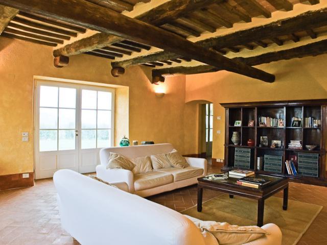 The White Retreat Tuscan House