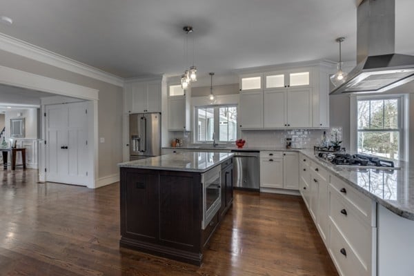22 Bellevue Ave