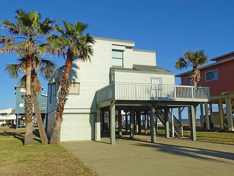 4222 Fiddler Crab Ln