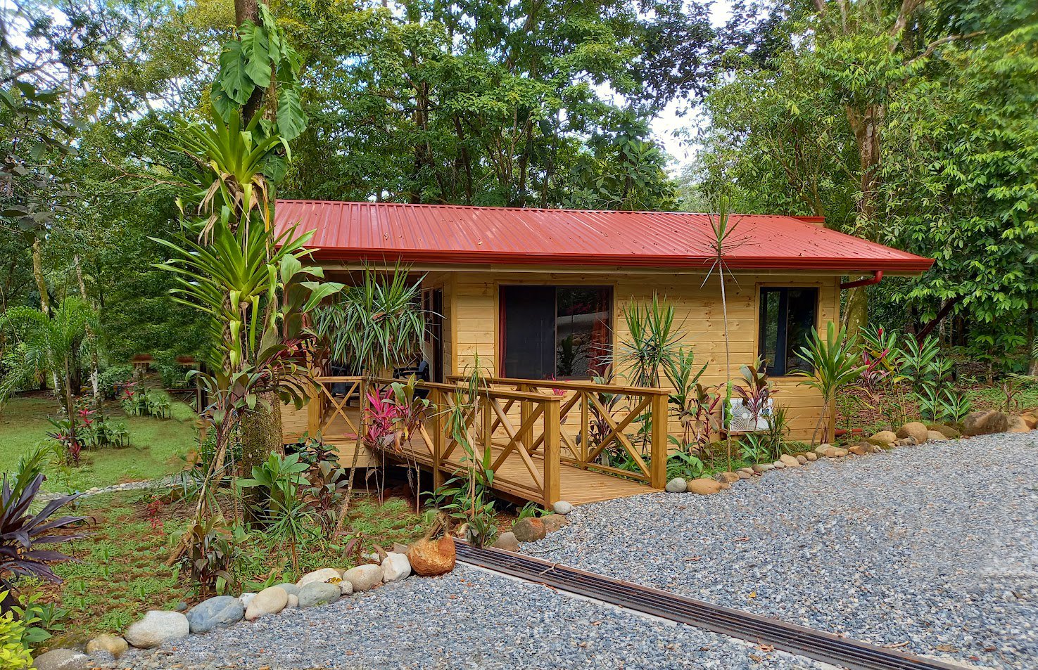 8 Cabinas with Swimming Pool on Lush Jungle Property | Uvita