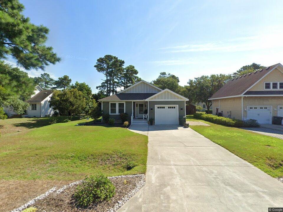 418 W Bridge Lane