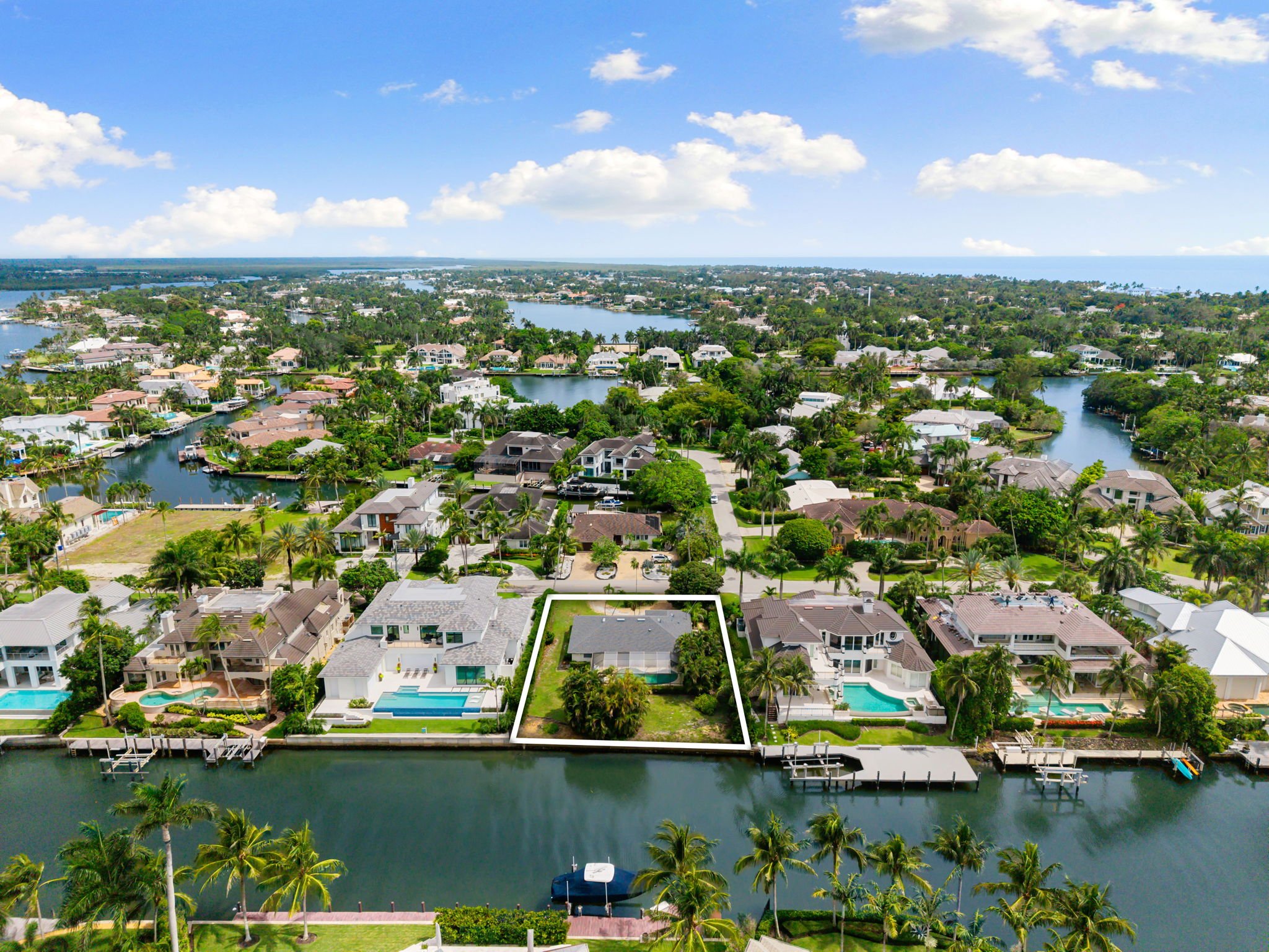 605 21st Avenue South, Aqualane Shores waterfront lot