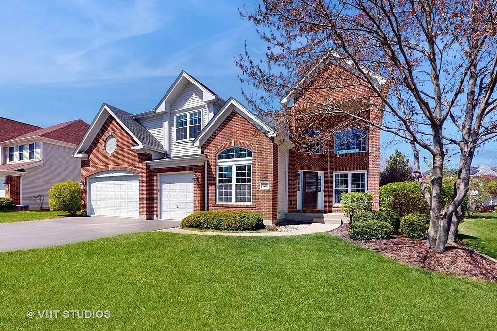 5718 Highland Dr
