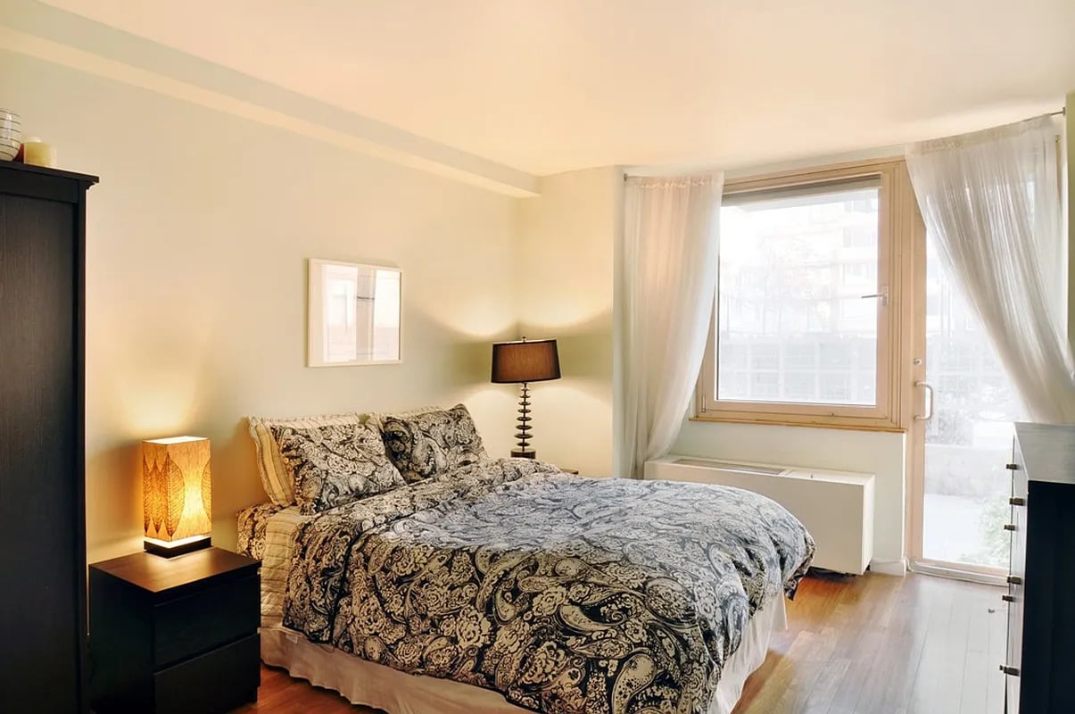 393 West 49th Street #2HH