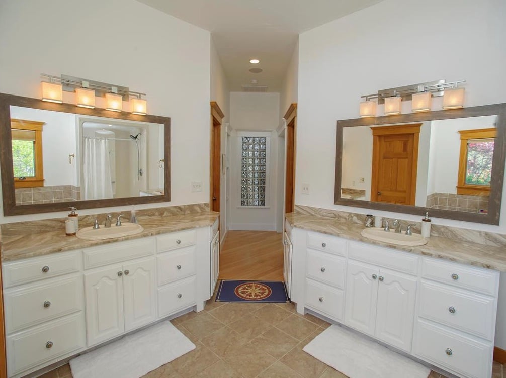 61 Edgartown Meadows Rd