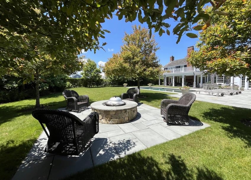 1 Field Club Dr