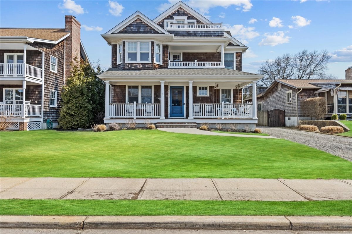 603 Lake Avenue, Bay Head