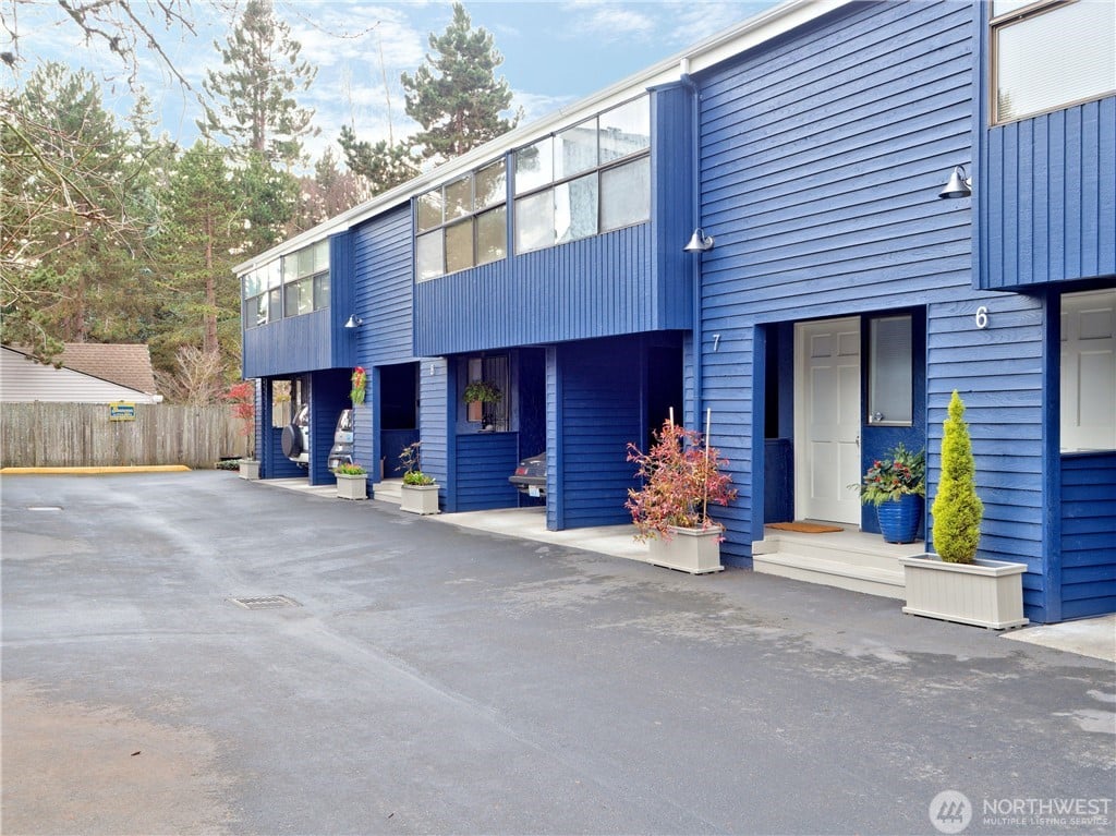 1431 NW Richmond Beach Road #8