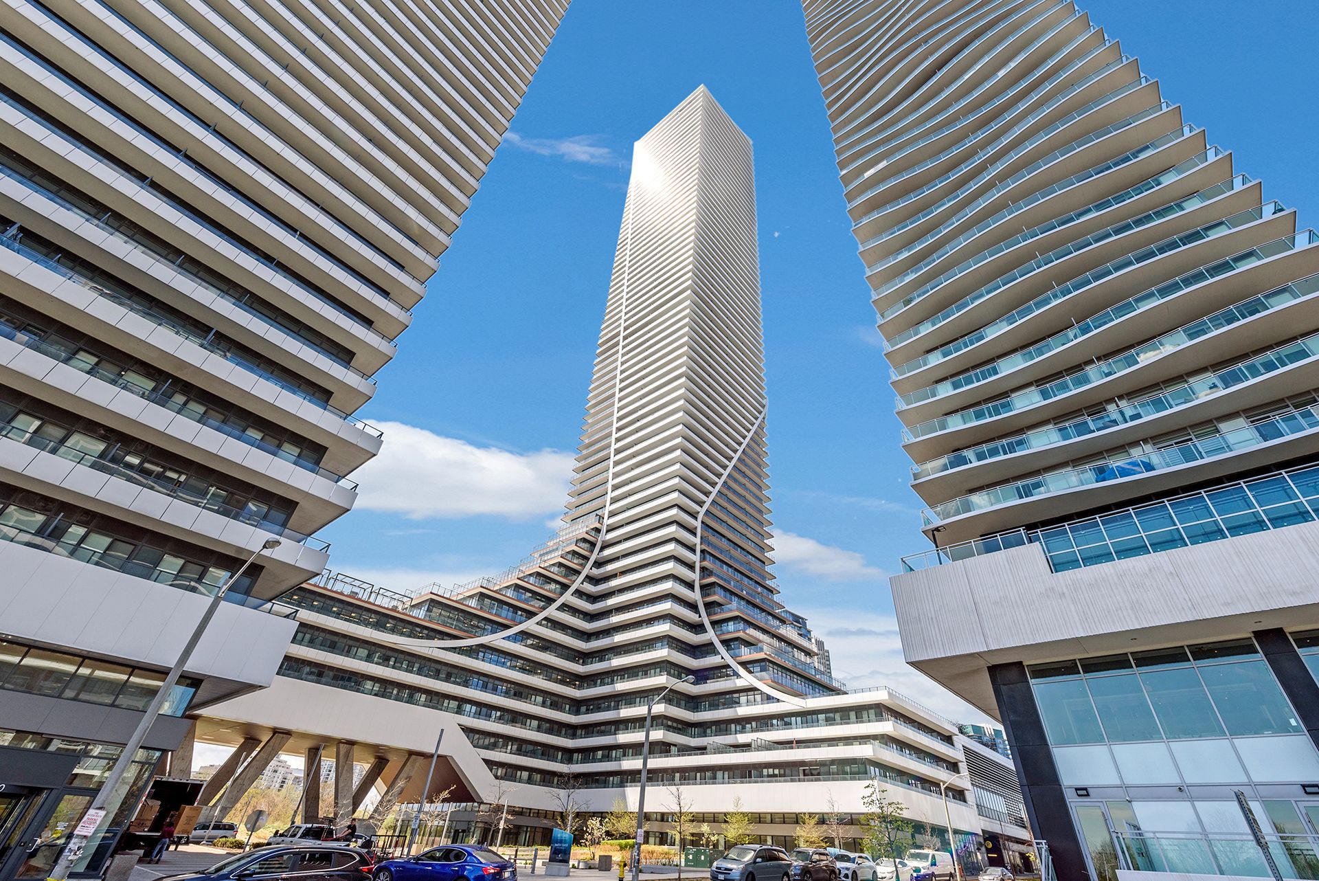 30 Shore Breeze Drive Unit: 5708