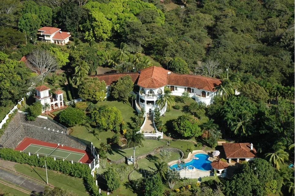 6229 - Equipped Boutique Hotel, Private Mansion or Country Club