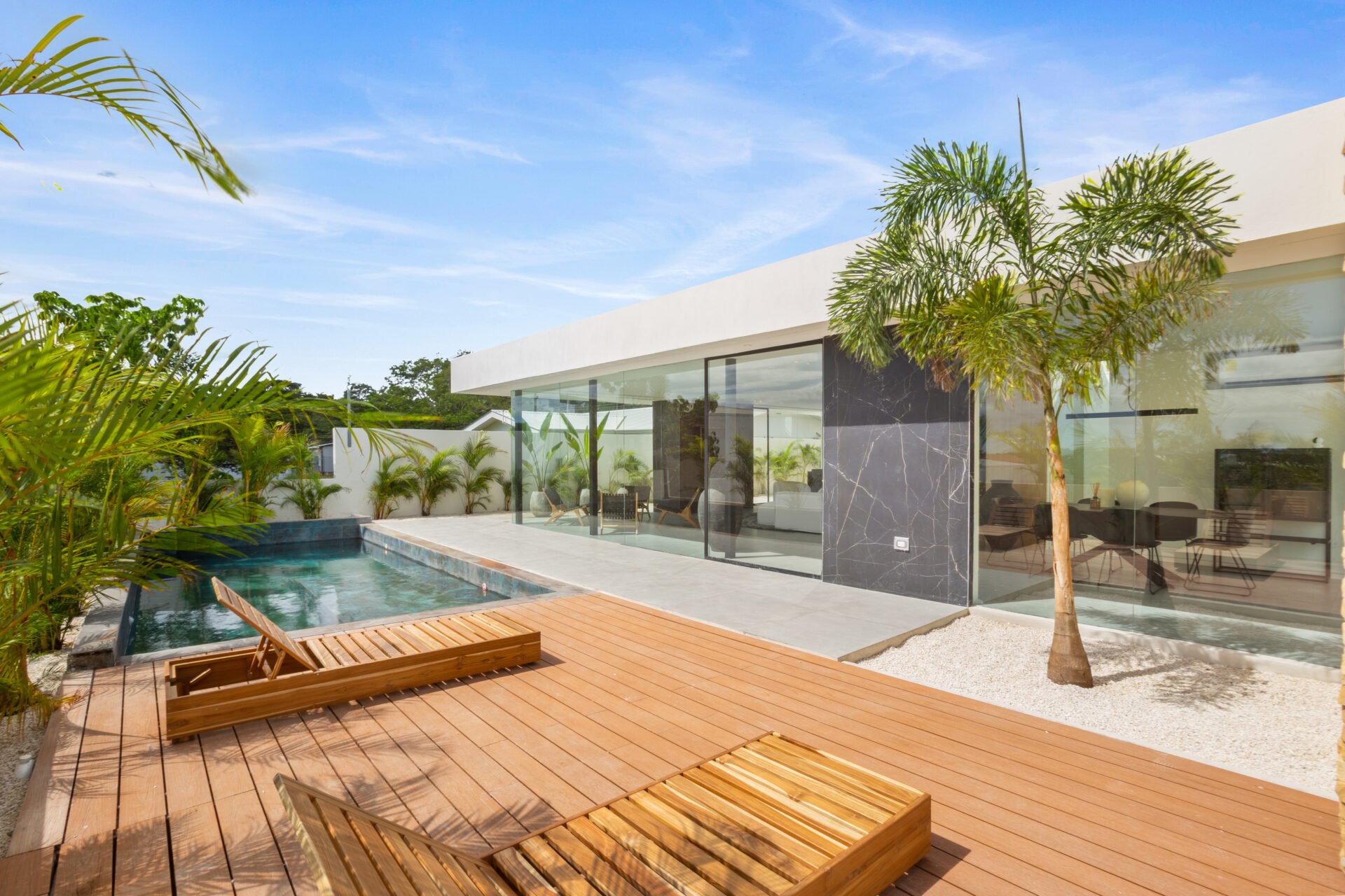 Villa Juba | Contemporary 4-Bedroom Villa with Mono Loco Beach Club Membership in Tamarindo