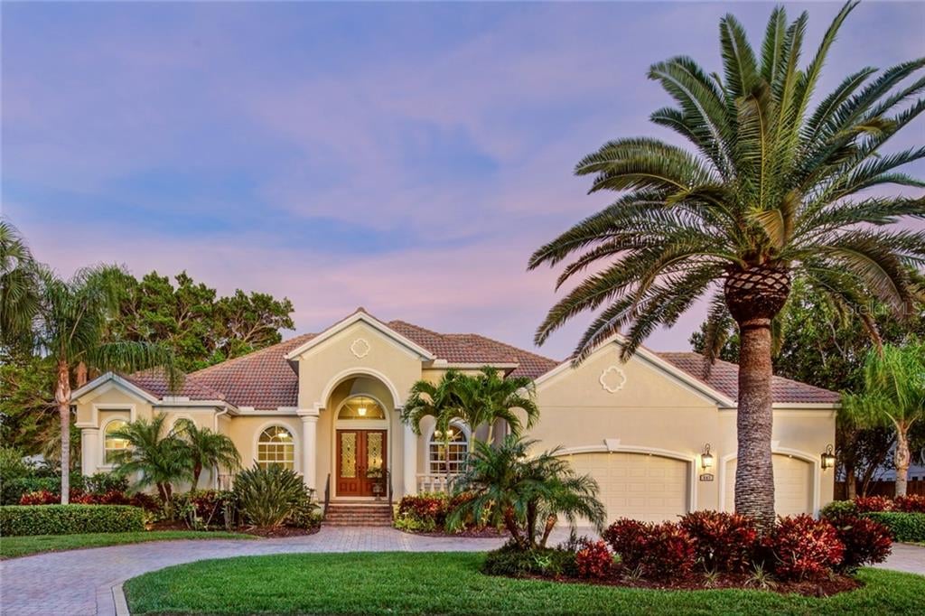 547 Blue Jay Pl