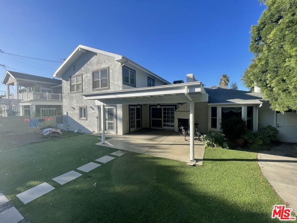9500 Cresta Dr