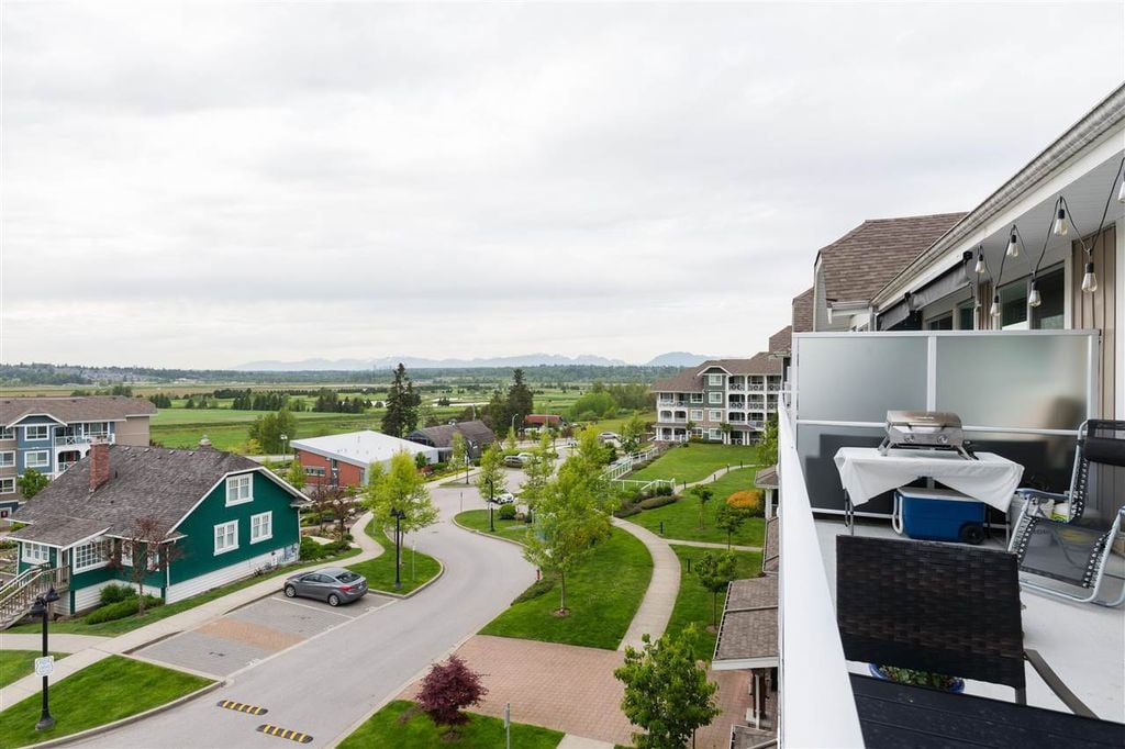 16396 64 Ave, #414