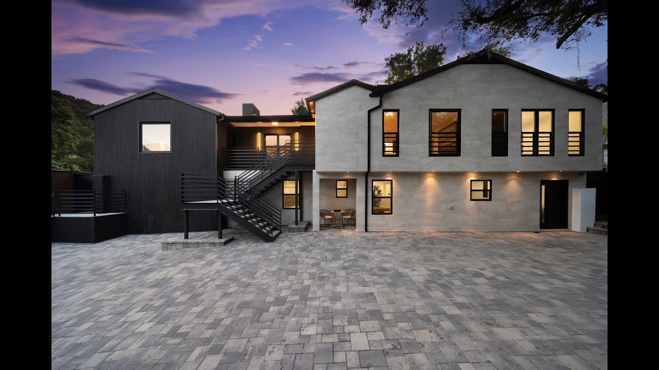  Private Modern Oasis | 2911 Chevy Chase Dr. Glendale