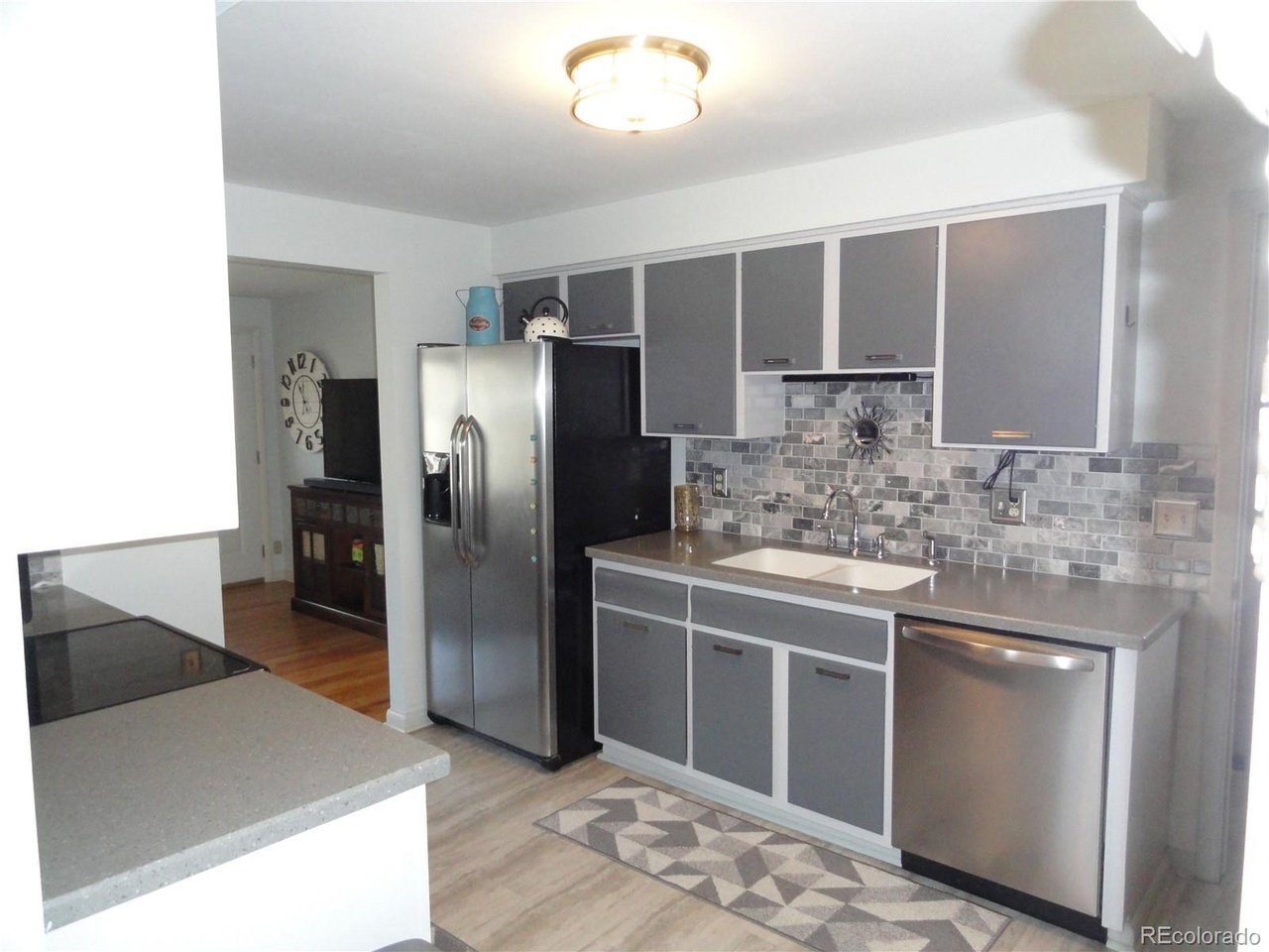 1568 S Dudley Ct