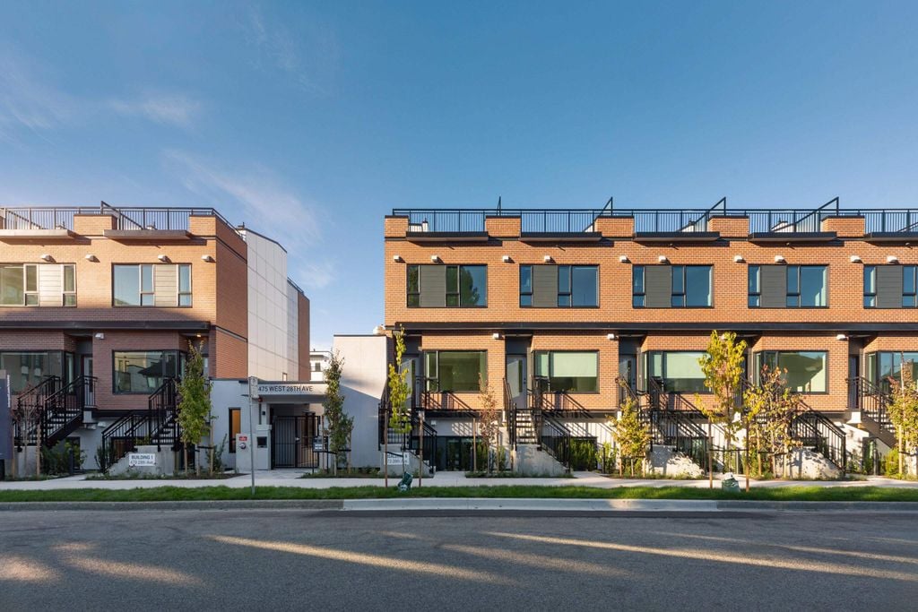 469 W 28th Ave, #103