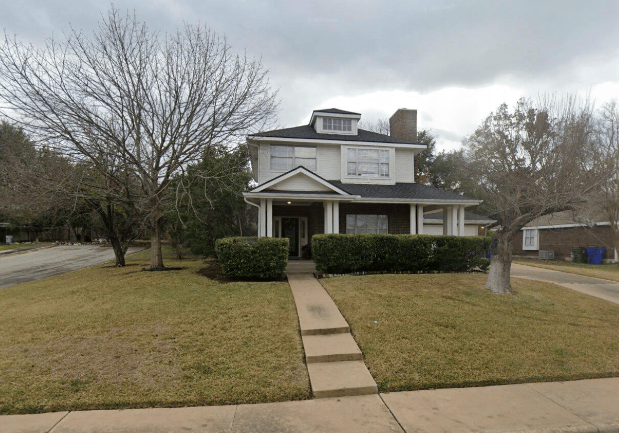 2200 Heather Dr