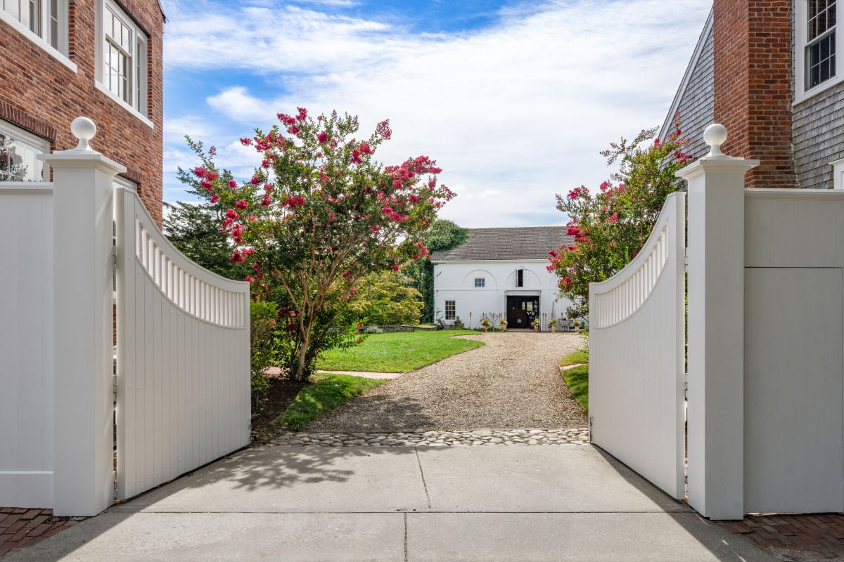19 Pleasant Street - Moors End