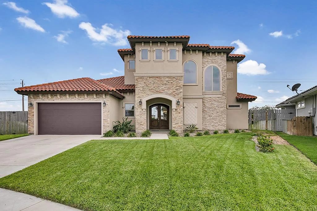 106 Sea Grape Ln