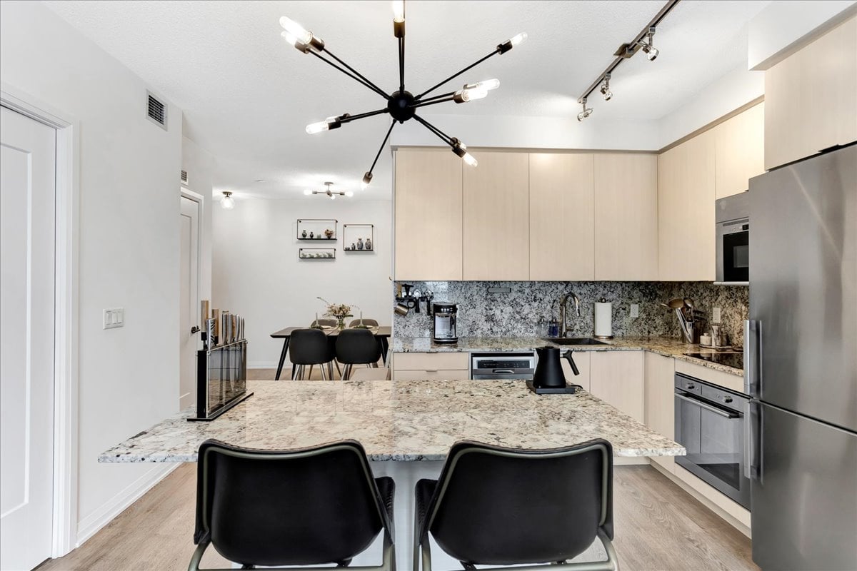 #310 - 101 Erskine Avenue