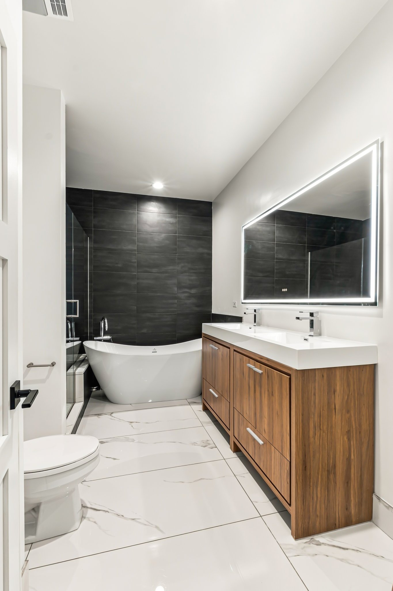 942 N Wolcott Ave #1