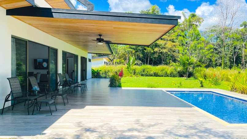 Modern 3-Bedroom Home with Pool in Gated Community, Ojochal, Costa Rica