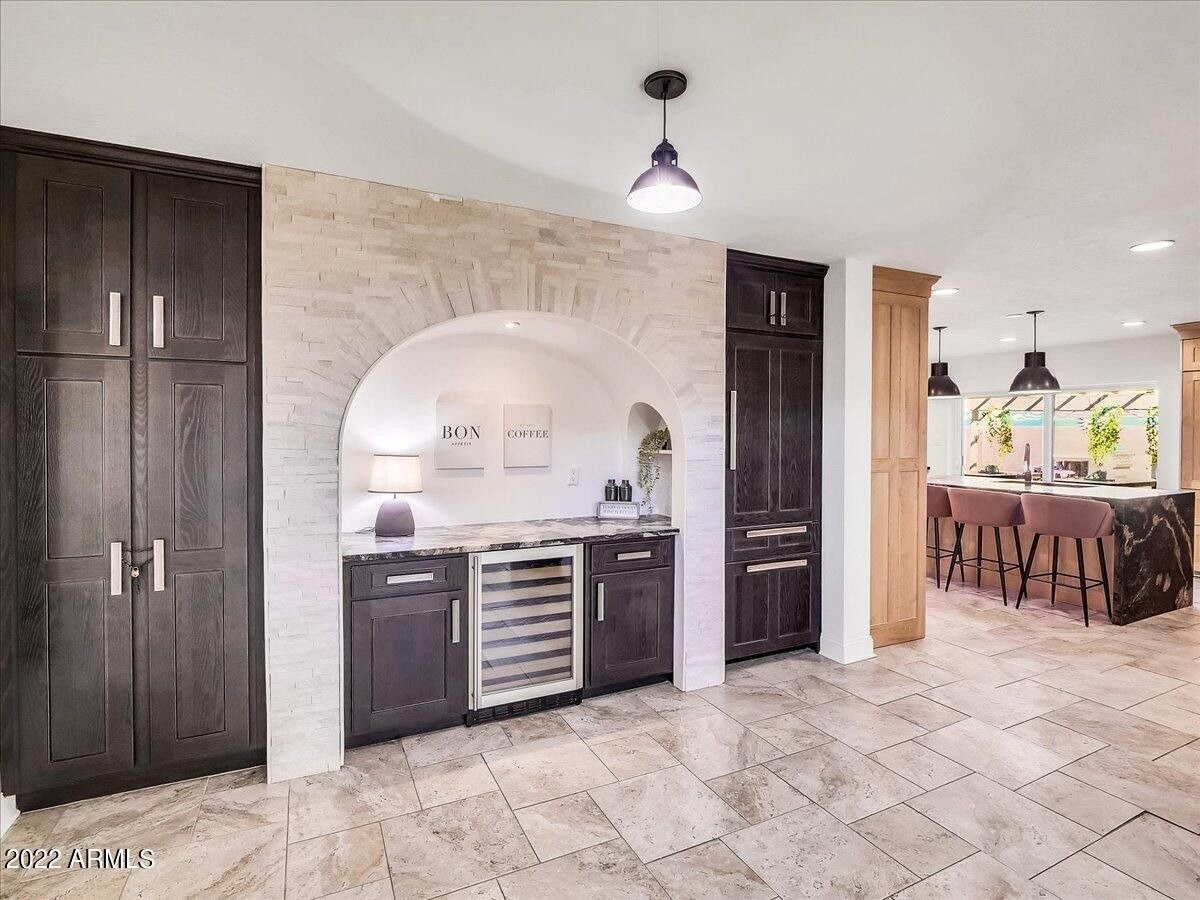 6802 E Paradise Pkwy