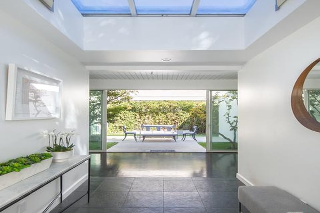 Villa Pristine