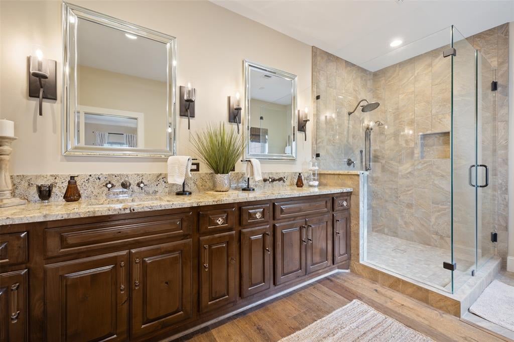 461 Piney Creek Rd Bellville, Tx 77418