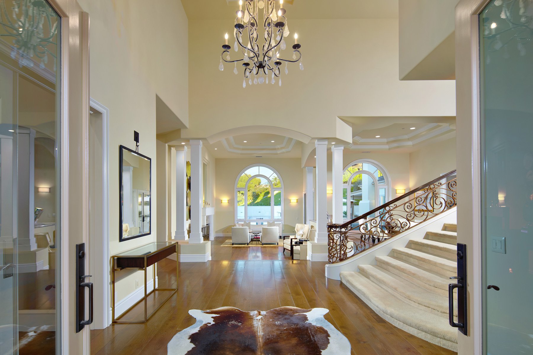1 Elk Grove Ln