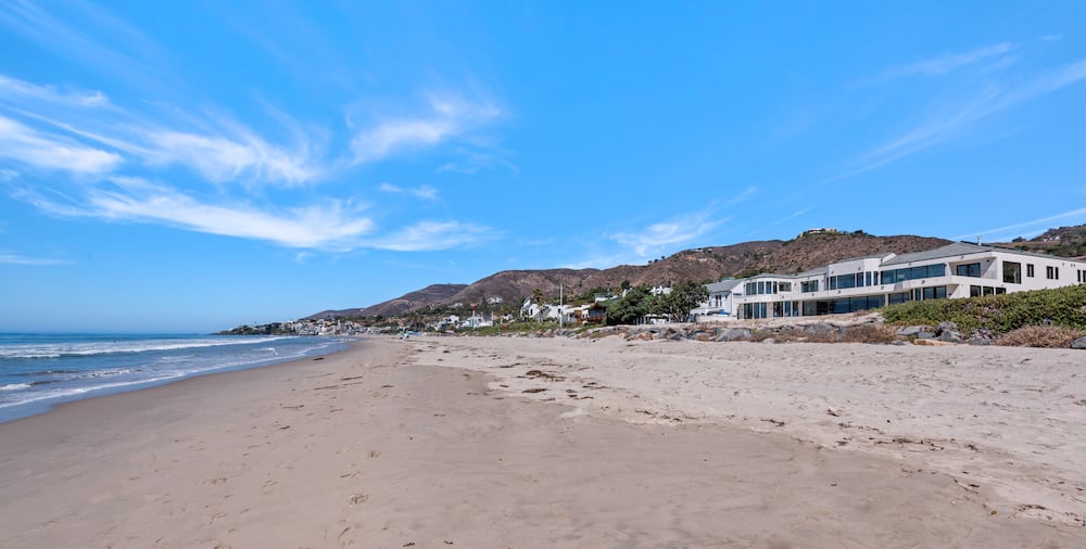 31100 Broad Beach Rd