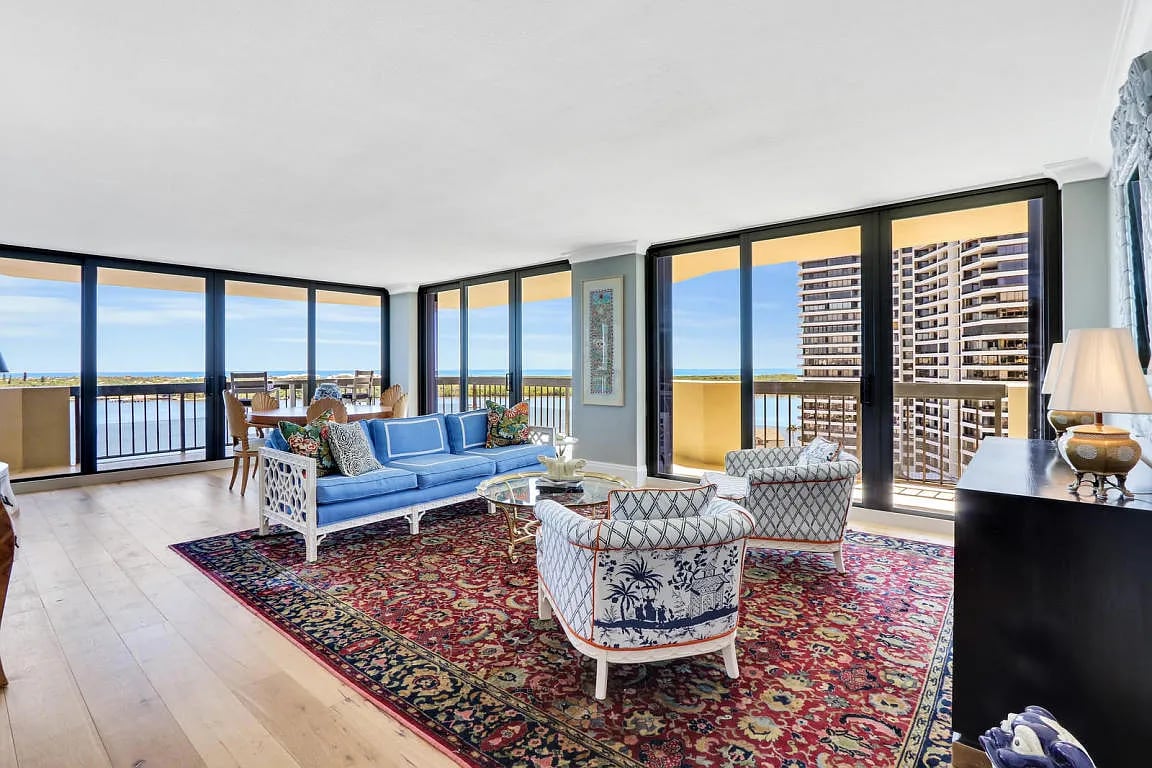 108 Lakeshore Dr APT: 1240