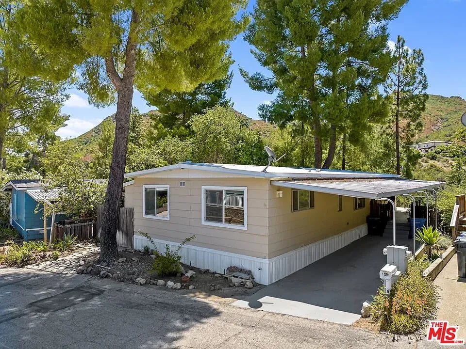 30473 Mulholland Hwy SPC 86