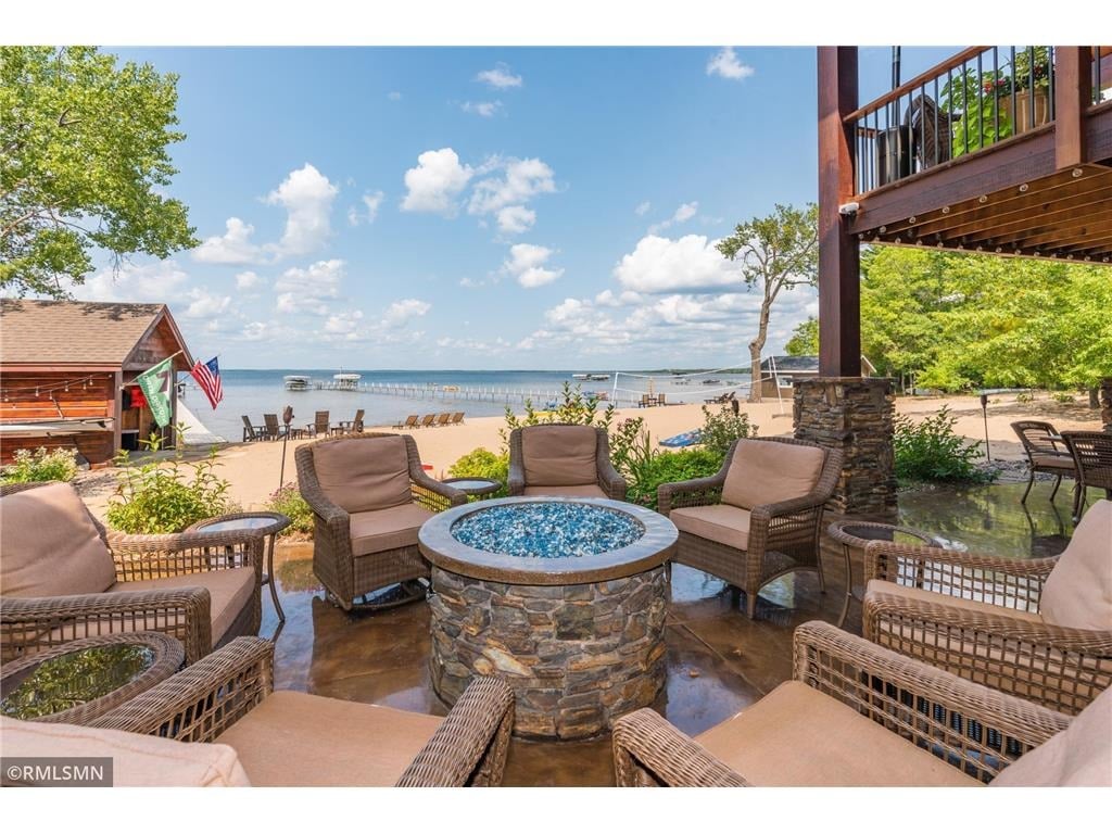 27053 Pelican Lake Rd