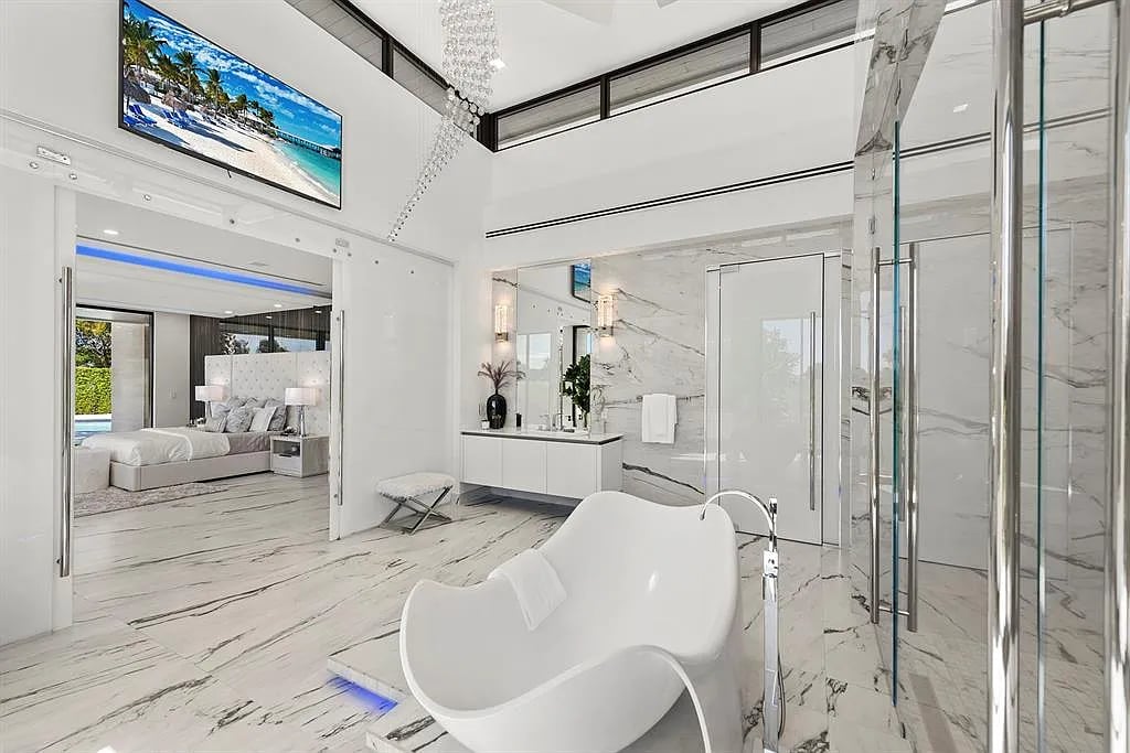 4041 Country Club Ln