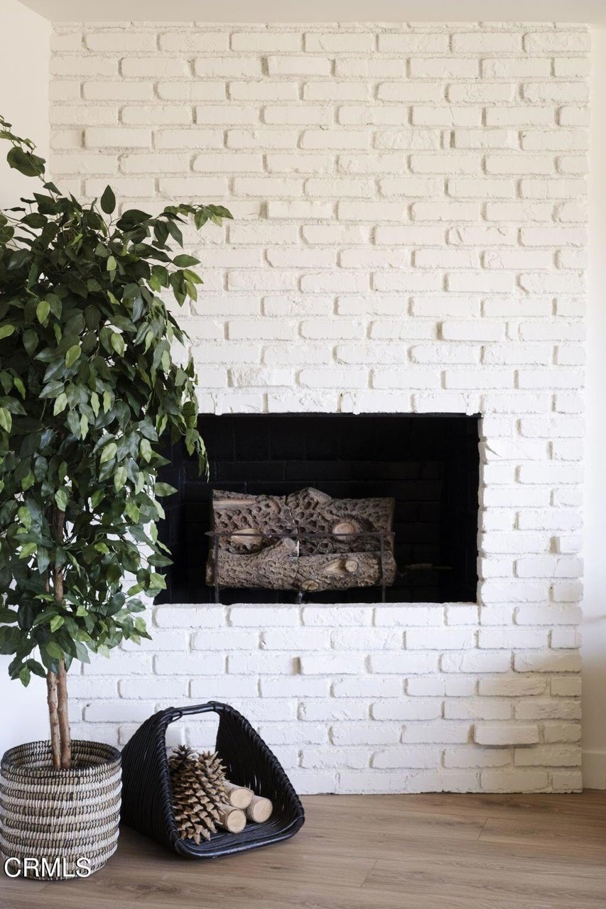 9465 E Camino Real Ave