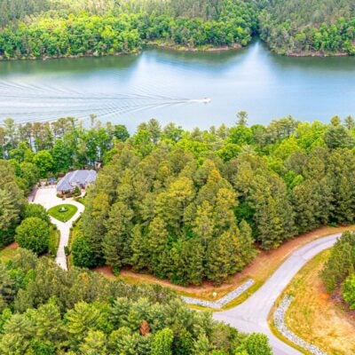 300 Riverwalk Dr